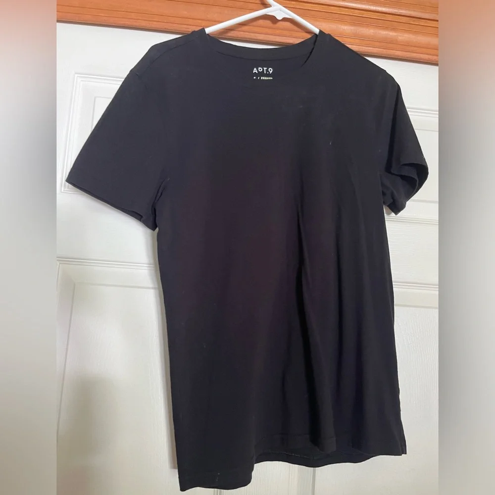 APT 9 basic tee - Picture 4 of 4